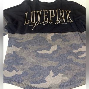 VS PINK Camo Sweatshirt Size L